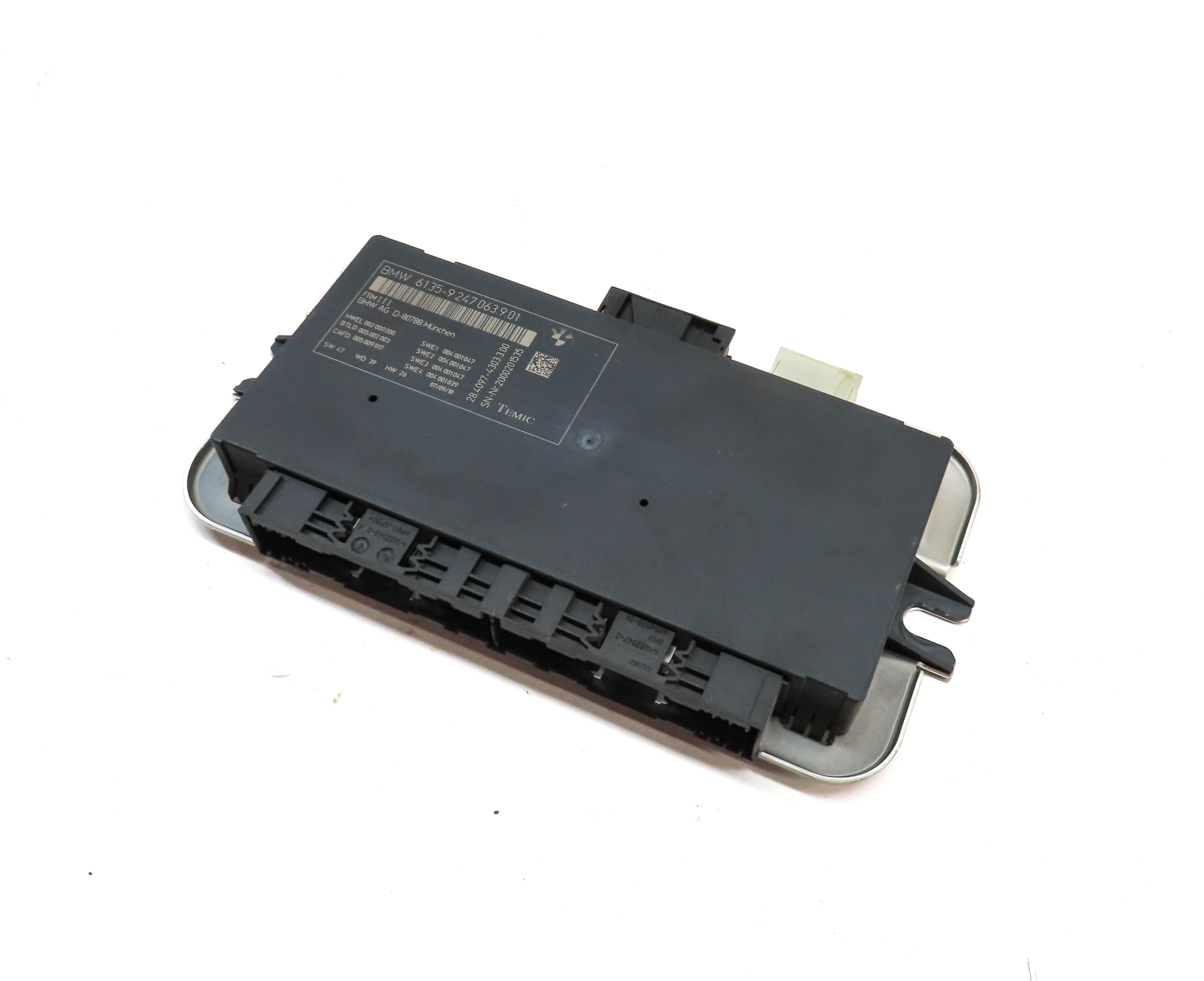 10-17 BMW 5 6 7 M5 X3 X4 (F06 F10 F12 F25 F26) FRM III BODY LIGHT CONTROL MODULE — exact item pictured